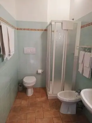 Büyük Yataklı Tek Kişilik Oda