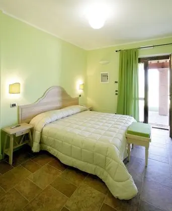 Standard Tek Büyük Yataklı Oda, Bahçe Manzaralı