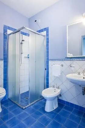 Superior Tek Büyük Yataklı Oda, Havuz Manzaralı