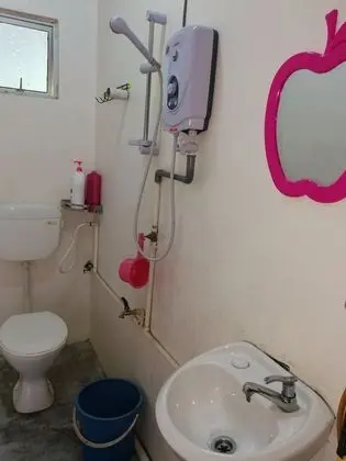 Üç Kişilik Oda