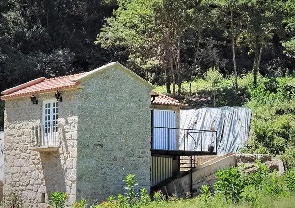Kır Evi, 1 Büyük (Queen) Boy Yatak ve Çekyat