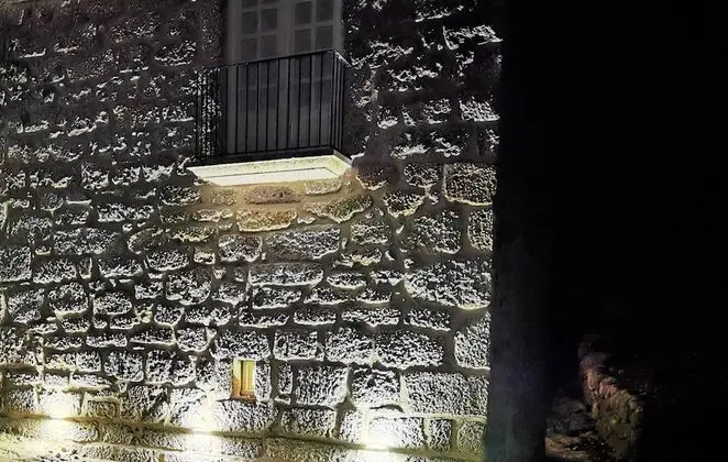 Kır Evi, 1 Büyük (Queen) Boy Yatak ve Çekyat