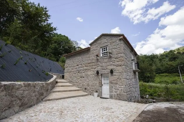 Kır Evi, 1 Büyük (Queen) Boy Yatak ve Çekyat