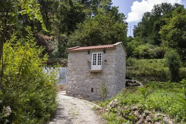Kır Evi, 1 Büyük (Queen) Boy Yatak ve Çekyat