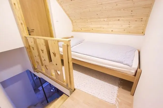 Kır Evi (Country House Srček with  Vineyard V)