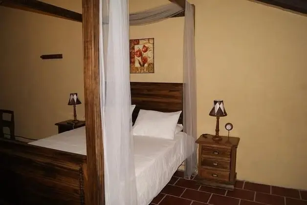 Ev, 6 Yatak Odası, 2 Banyolu