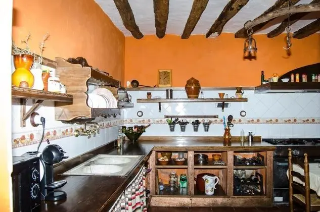 Ev, 6 Yatak Odası, 2 Banyolu