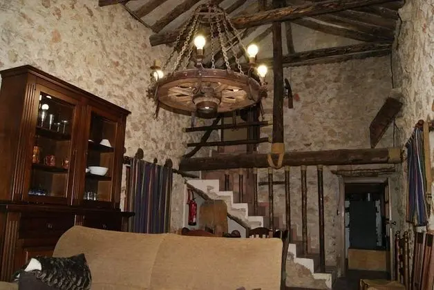 Ev, 6 Yatak Odası, 2 Banyolu