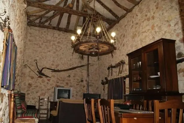 Ev, 6 Yatak Odası, 2 Banyolu