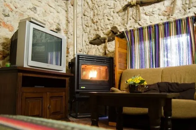 Ev, 6 Yatak Odası, 2 Banyolu