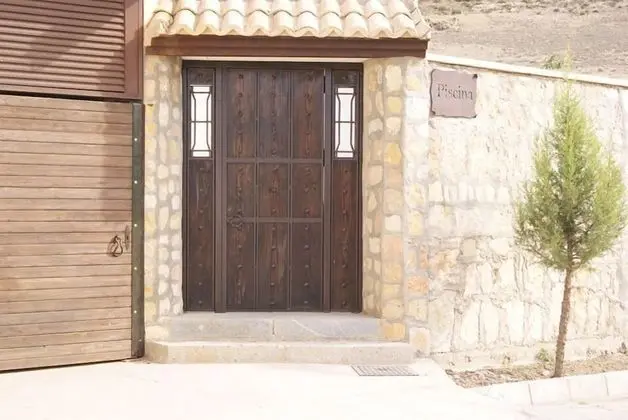 Ev, 6 Yatak Odası, 2 Banyolu