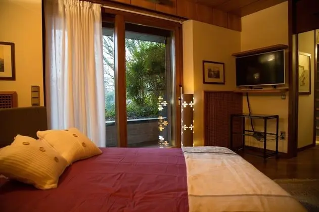 Dört Kişilik Oda, 2 Büyük (Queen) Boy Yatak, Bağlantılı Odalar (202-203)