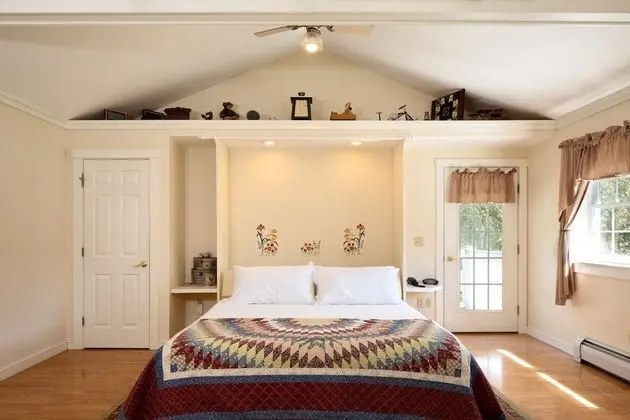 Camden King Suite - Not Pet Friendly