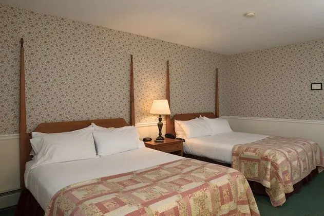 Two Queen Deluxe Suite - Pet Friendly