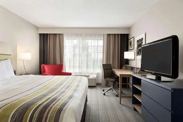 Oda, 1 Büyük (Queen) Boy Yatak, Engellilere Uygun, Sigara İçilmez
