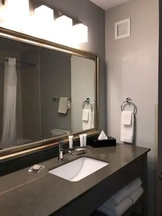 Oda, 2 Büyük (Queen) Boy Yatak, Sigara İçilmez