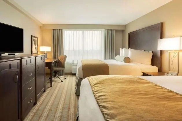 Oda, 2 Büyük (Queen) Boy Yatak, Sigara İçilmez, Göl Manzaralı