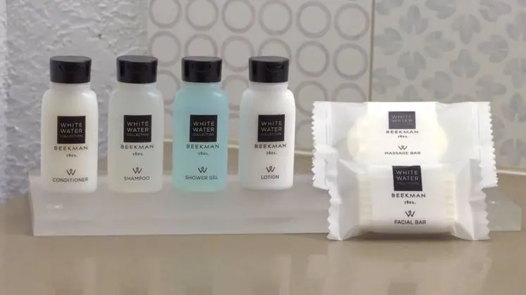 Oda, 1 En Büyük (King) Boy Yatak, Engellilere Uygun, Sigara İçilmez (Roll-in Shower)