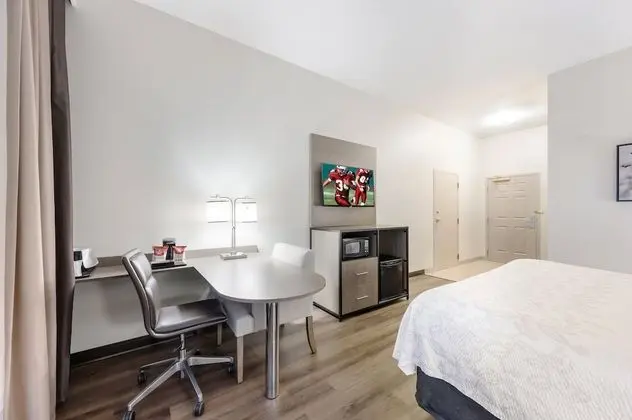 Premium Oda, 1 En Büyük (King) Boy Yatak (Upgraded Bedding & Snack, Smoke Free)
