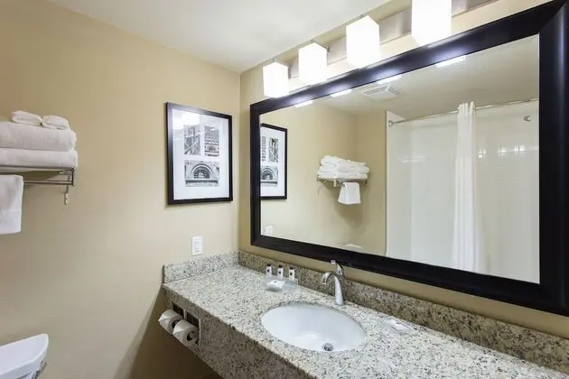 Oda, 2 Büyük (Queen) Boy Yatak, Sigara İçilmez