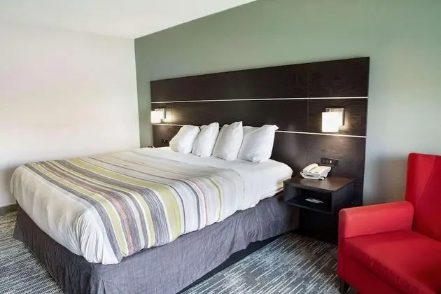 Oda, 1 En Büyük (King) Boy Yatak, Engellilere Uygun, Sigara İçilmez