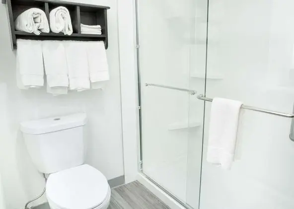 Oda, 1 En Büyük (King) Boy Yatak, Engellilere Uygun, Sigara İçilmez