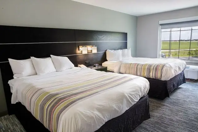 Oda, 2 Büyük (Queen) Boy Yatak, Engellilere Uygun, Sigara İçilmez