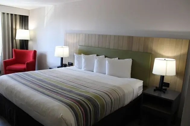 Oda, 1 En Büyük (King) Boy Yatak, Engellilere Uygun, Sigara İçilmez