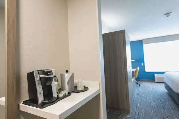 Standard Oda, 1 En Büyük (King) Boy Yatak, Engellilere Uygun (Mobility, Access Tub)