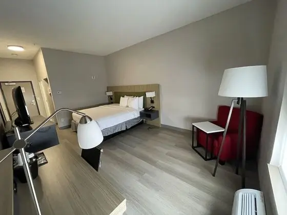 Oda, 1 En Büyük (King) Boy Yatak, Engellilere Uygun, Sigara İçilmez