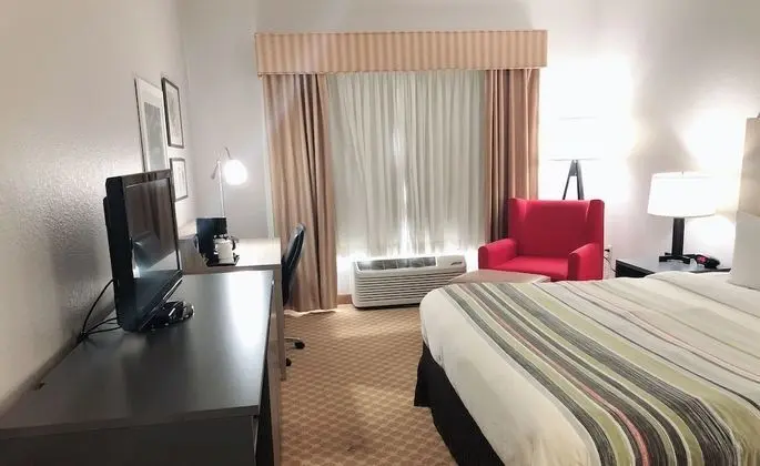 Oda, 1 En Büyük (King) Boy Yatak, Engellilere Uygun, Sigara İçilmez