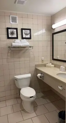 Standard Oda, 1 Büyük (Queen) Boy Yatak, Engellilere Uygun (Refrigerator & Microwave)