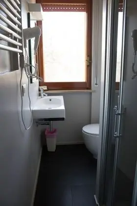 Büyük Yataklı Tek Kişilik Oda