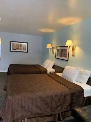 Standard Oda, 2 Büyük (Queen) Boy Yatak, Engellilere Uygun