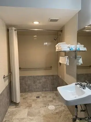 Standard Oda, 2 Büyük (Queen) Boy Yatak, Engellilere Uygun