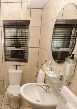Standard Tek Büyük Yataklı Oda, 1 Büyük (Queen) Boy Yatak, Sigara İçilmez, Bahçe Manzaralı