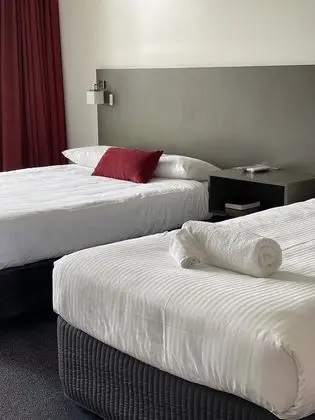 Üç Kişilik Oda, 1 Yatak Odası