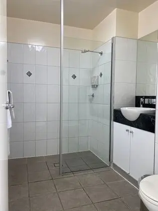 Üç Kişilik Oda, 1 Yatak Odası