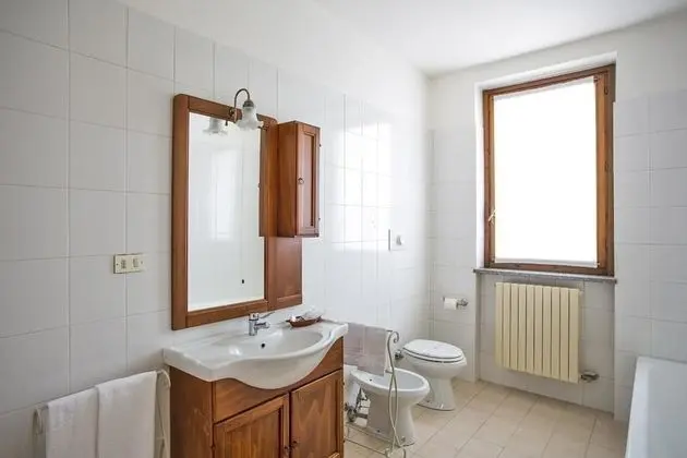 Tek Büyük Yataklı Oda (External Private Bathroom)