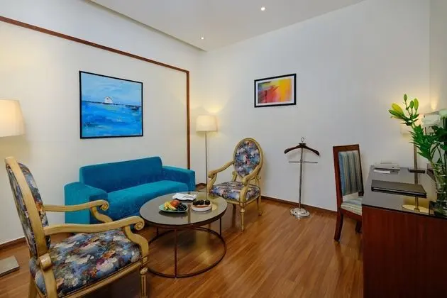 Executive Süit, 1 En Büyük (King) Boy Yatak, Sigara İçilmez (Separate Living Room;with Sofabed)