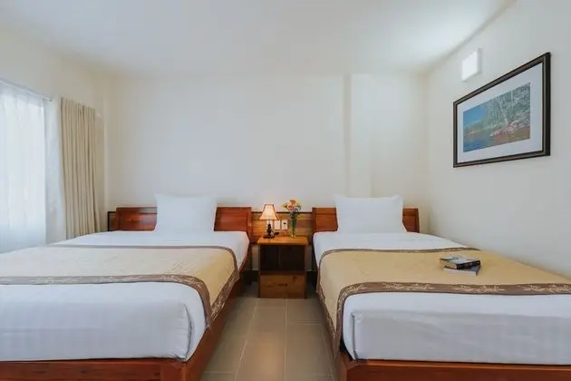Deluxe Üç Kişilik Oda, Havuz Manzaralı