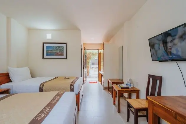 Deluxe Üç Kişilik Oda, Havuz Manzaralı