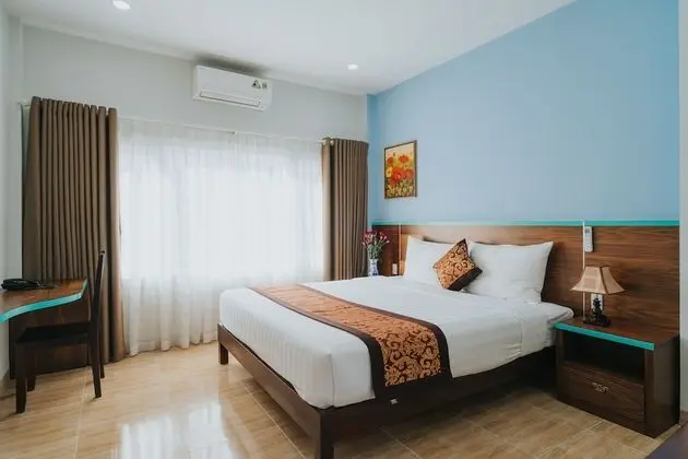 Deluxe Üç Kişilik Oda, Havuz Manzaralı