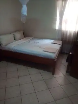 Büyük Yataklı Tek Kişilik Oda