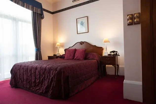 Luxury Tek Büyük Yataklı Oda
