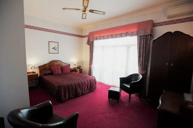 Luxury Tek Büyük Yataklı Oda