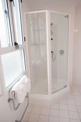 Luxury Tek Büyük Yataklı Oda