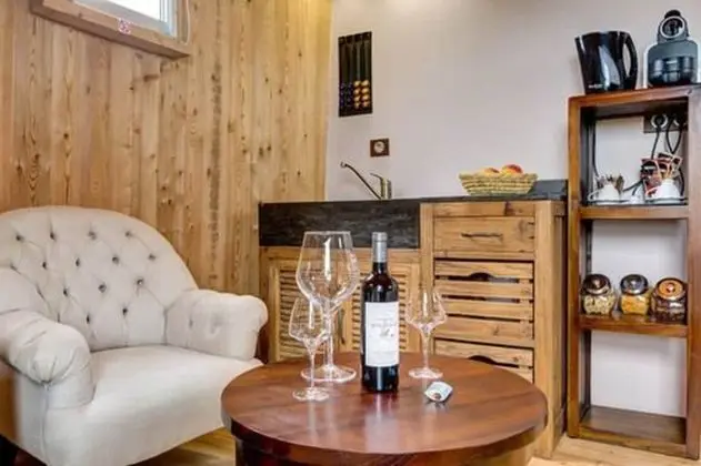 Tek Büyük Yataklı Oda (Lovely Cosy)