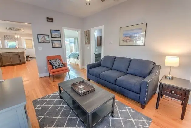 Ev (2 Bedrooms)