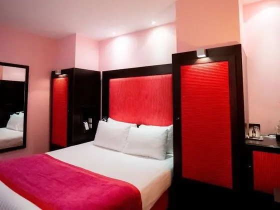 Comfort Tek Büyük Yataklı Oda